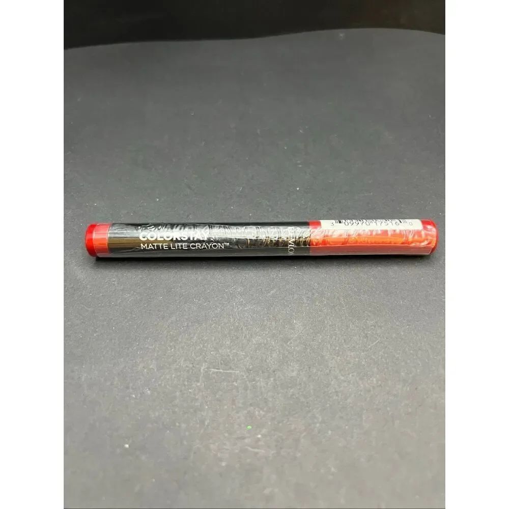 New Sealed Revlon Colorstay Matte Lite Crayon 010 Air Kiss